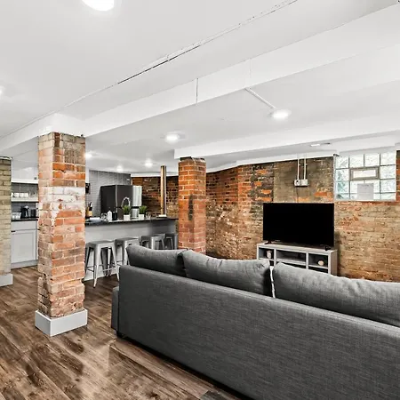 The Midtown Hideaway Apartment